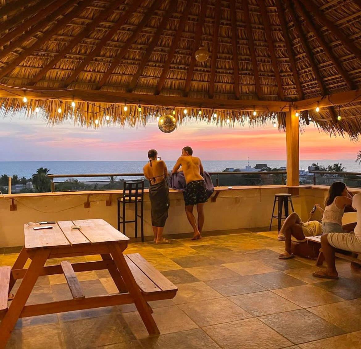 Хостел Surfnest Tamarindos Brisas de Zicatela Экстерьер фото